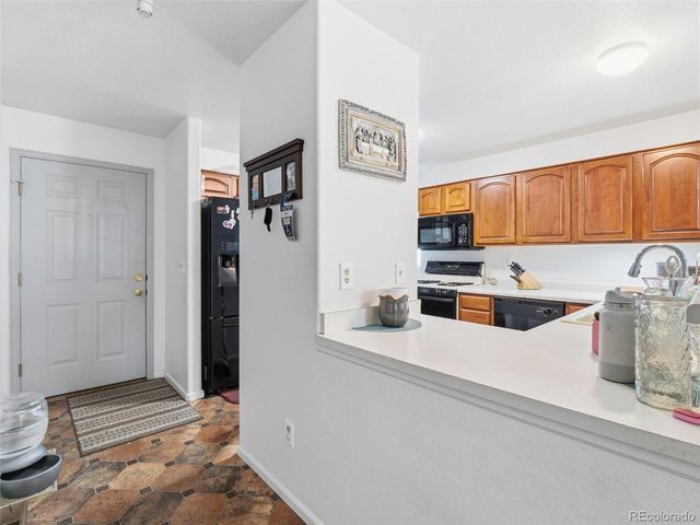 1960 Espana Way, Aurora, CO 80011