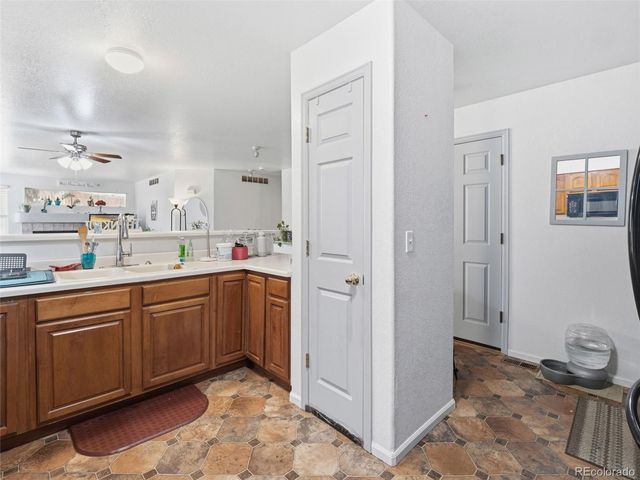 1960 Espana Way, Aurora, CO 80011