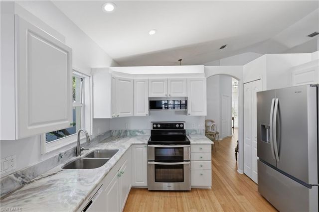 1134 Silverstrand DR, Naples, FL 34110