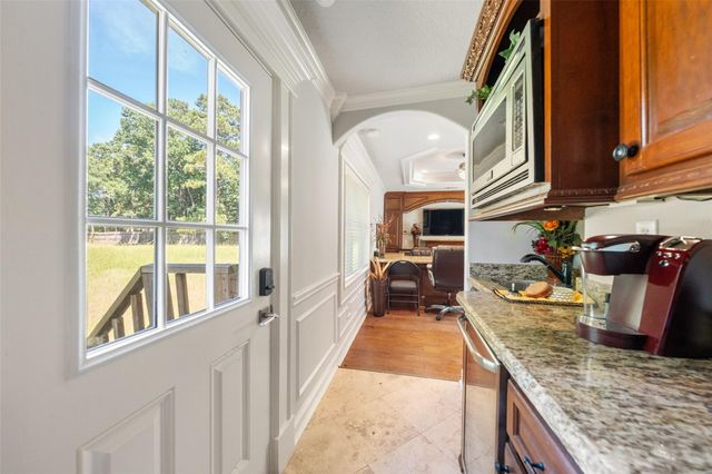14000 Mcalister Road, Conroe, TX 77302
