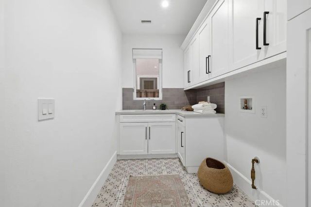 2360 Orange Avenue, Costa Mesa, CA 92627