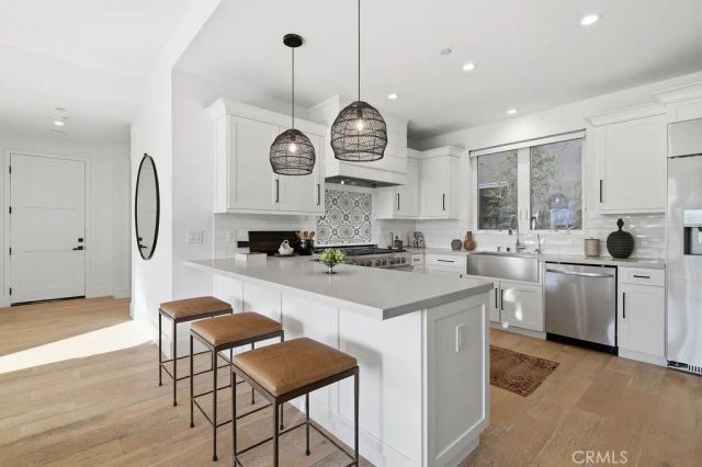 2360 Orange Avenue, Costa Mesa, CA 92627