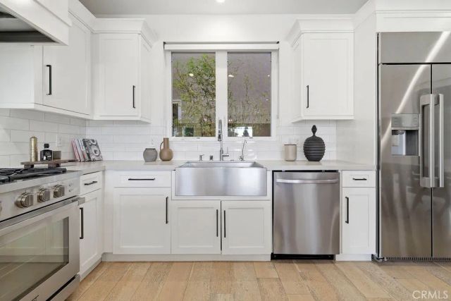2360 Orange Avenue, Costa Mesa, CA 92627