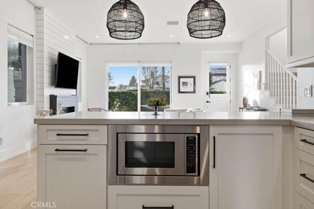 2360 Orange Avenue, Costa Mesa, CA 92627
