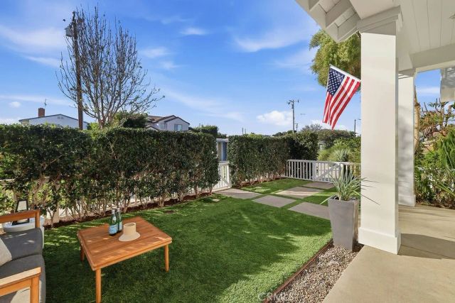 2360 Orange Avenue, Costa Mesa, CA 92627