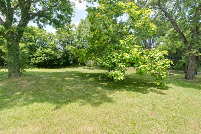 601 Bullock St, Columbia, TN 38401