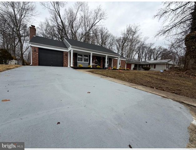 283 NORTHAMPTON DR, Willingboro, NJ 08046