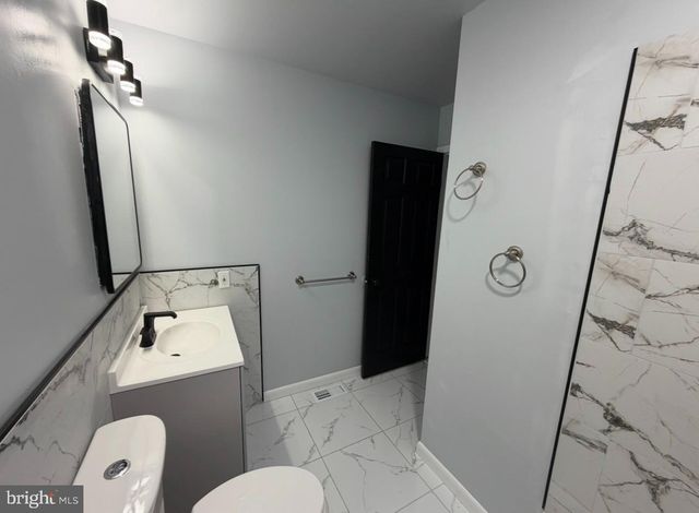 283 NORTHAMPTON DR, Willingboro, NJ 08046