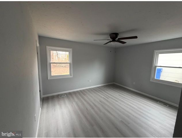 283 NORTHAMPTON DR, Willingboro, NJ 08046