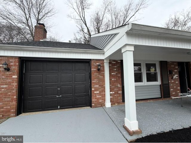 283 NORTHAMPTON DR, Willingboro, NJ 08046