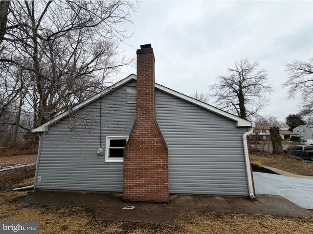 283 NORTHAMPTON DR, Willingboro, NJ 08046