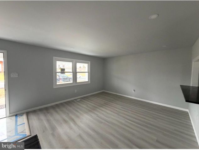 283 NORTHAMPTON DR, Willingboro, NJ 08046