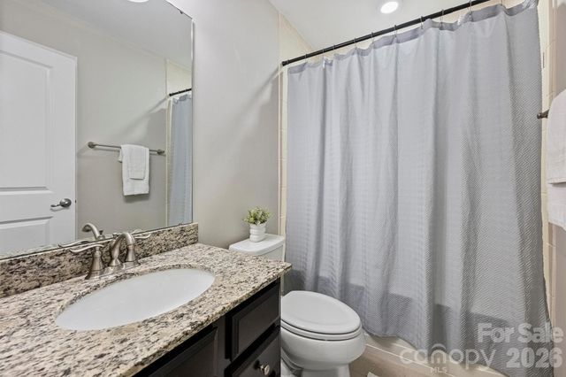 1317 Queen Lyon Court, Charlotte, NC 28205