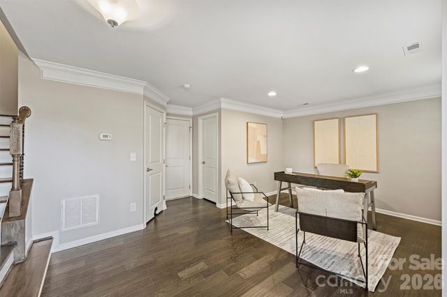 1317 Queen Lyon Court, Charlotte, NC 28205