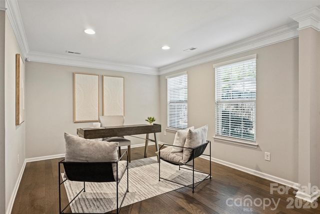 1317 Queen Lyon Court, Charlotte, NC 28205