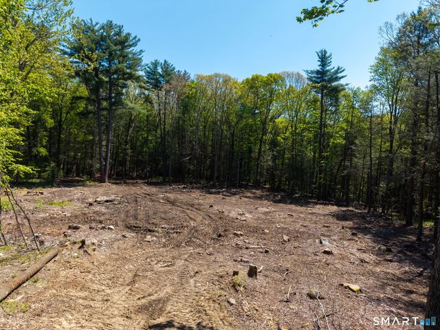 16 Bel Aire Lane, Canton, CT 06019