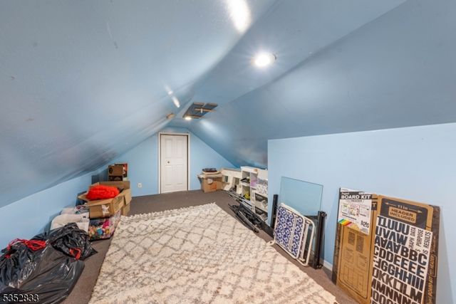 76 Kossuth St, Newark City, NJ 07105