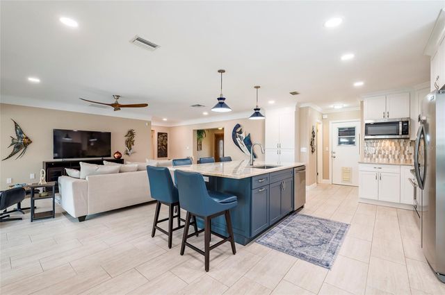 541 CRYSTAL DRIVE, Madeira Beach, FL 33708