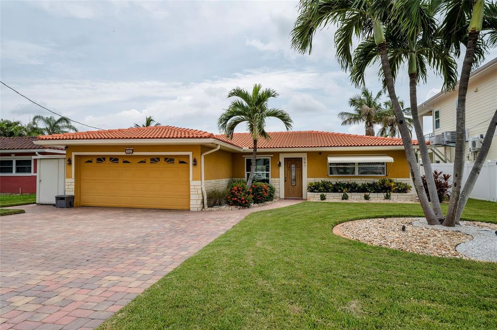 541 CRYSTAL DRIVE, Madeira Beach, FL 33708