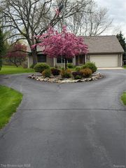 629 N Lapeer Street N, Davison, MI 48423