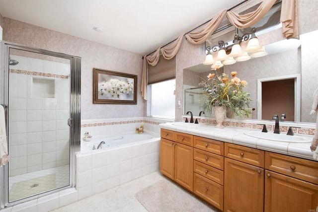 296 Camino Tablero, Escondido, CA 92029