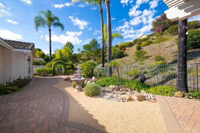 296 Camino Tablero, Escondido, CA 92029