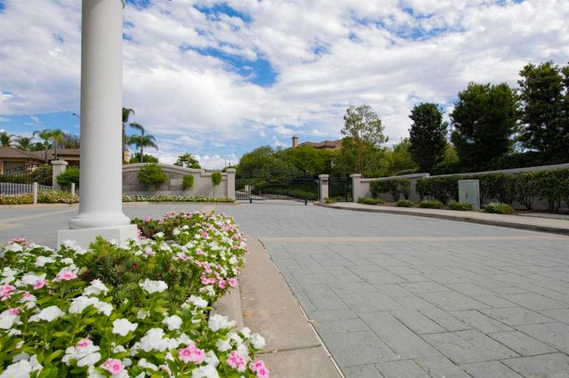 296 Camino Tablero, Escondido, CA 92029