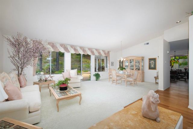 296 Camino Tablero, Escondido, CA 92029