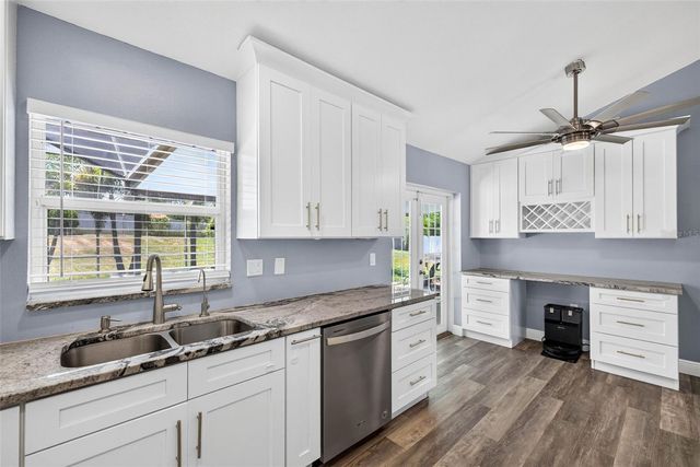 5002 BRANDEIS CIRCLE S, Sarasota, FL 34243