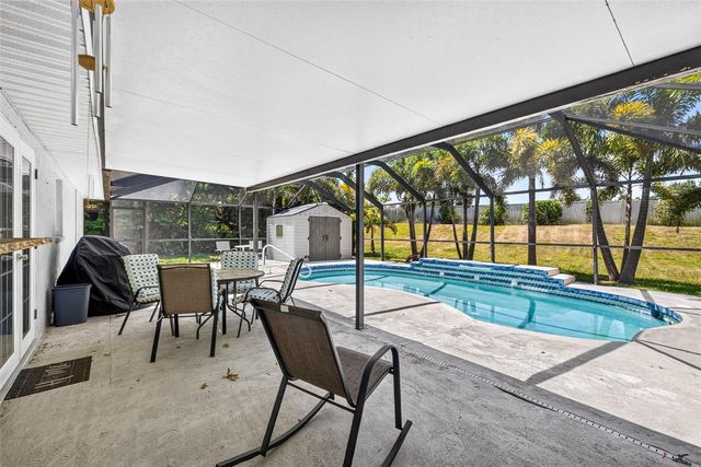 5002 BRANDEIS CIRCLE S, Sarasota, FL 34243