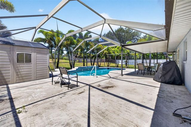 5002 BRANDEIS CIRCLE S, Sarasota, FL 34243