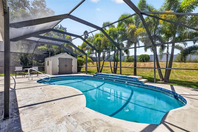 5002 BRANDEIS CIRCLE S, Sarasota, FL 34243