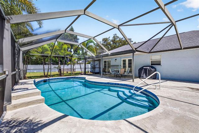 5002 BRANDEIS CIRCLE S, Sarasota, FL 34243