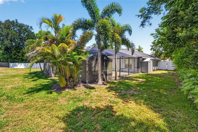 5002 BRANDEIS CIRCLE S, Sarasota, FL 34243