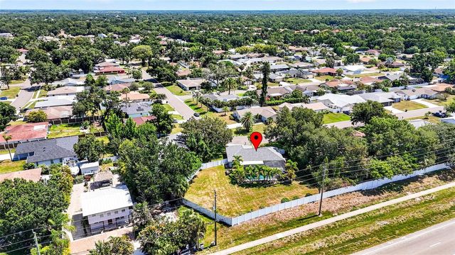 5002 BRANDEIS CIRCLE S, Sarasota, FL 34243