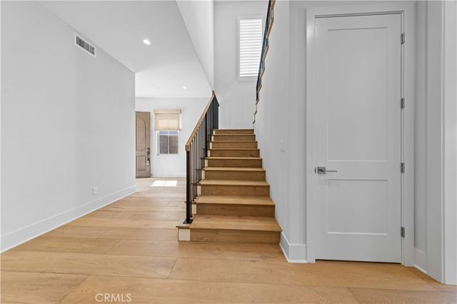 233 Pinnacle, Irvine, CA 92602