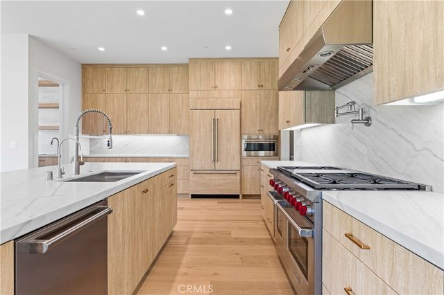 233 Pinnacle, Irvine, CA 92602