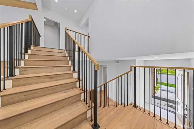 233 Pinnacle, Irvine, CA 92602