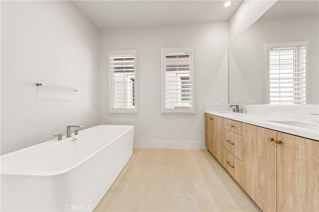 233 Pinnacle, Irvine, CA 92602