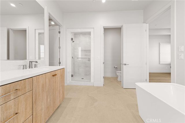 233 Pinnacle, Irvine, CA 92602