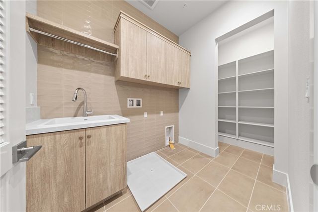 233 Pinnacle, Irvine, CA 92602