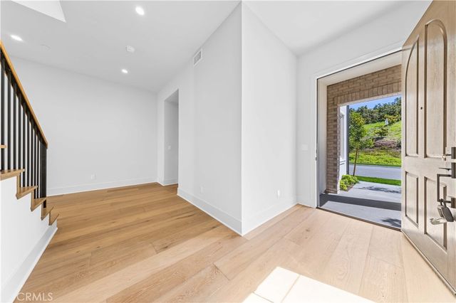 233 Pinnacle, Irvine, CA 92602