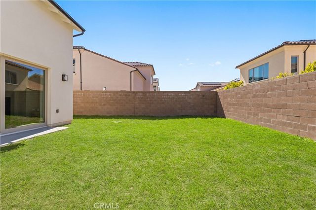 233 Pinnacle, Irvine, CA 92602