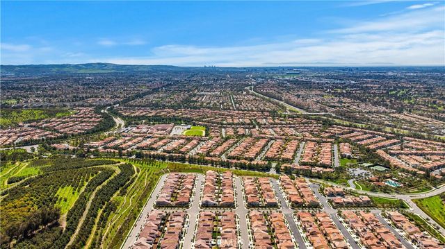 233 Pinnacle, Irvine, CA 92602