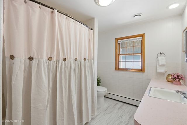 3812 Kingman Boulevard, Des Moines, IA 50311