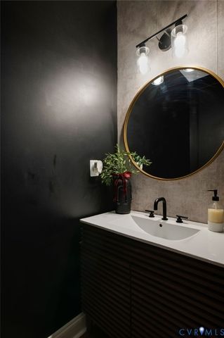 4612 Tooley Dr, Chester, VA 23831