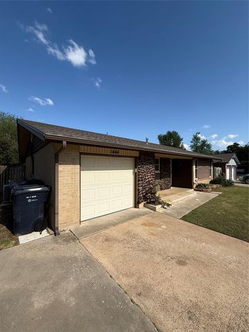 1444 N Bradley Avenue, Oklahoma City, OK 73127
