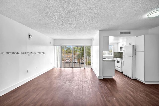 9301 SW 4th St 229F, Miami, FL 33174