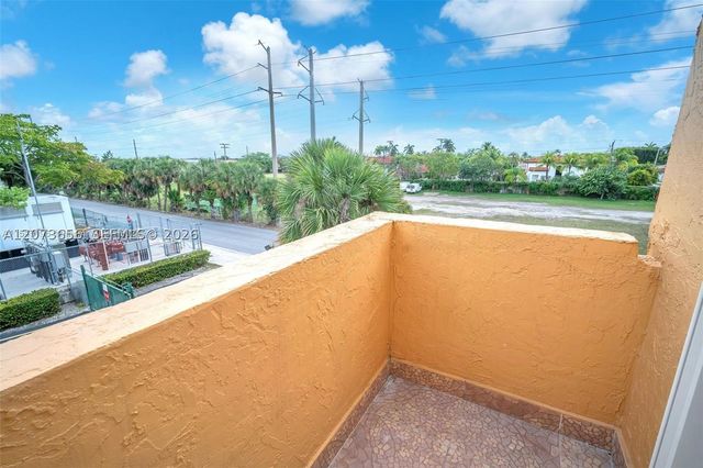 9301 SW 4th St 229F, Miami, FL 33174