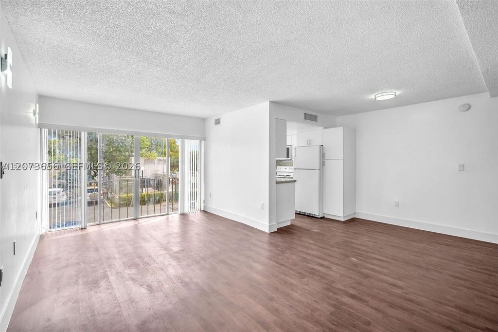 9301 SW 4th St 229F, Miami, FL 33174
